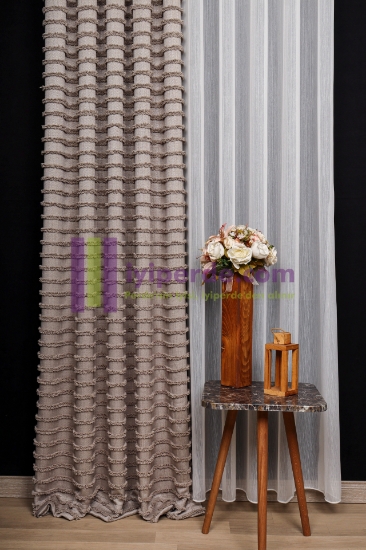 Yeni Tarz Sıralı Saçaklı Fon Perde resmi